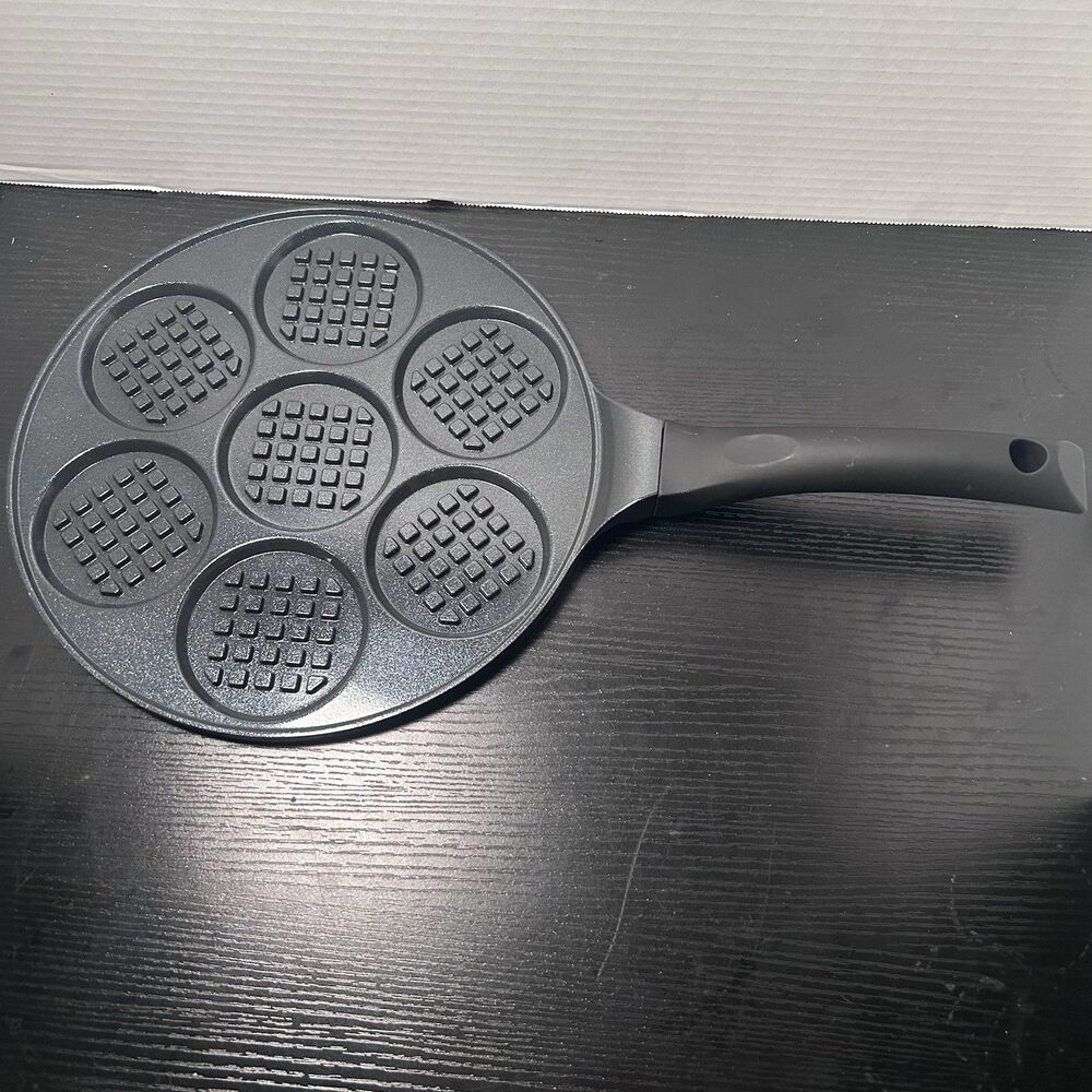 Crofton Silver Dollar Waffle Pan Makes 7